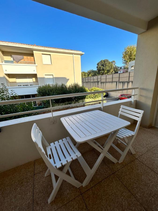 Appartement Avec Terrasse Et Box Entre Plages Et Nature Marseille Bagian luar foto