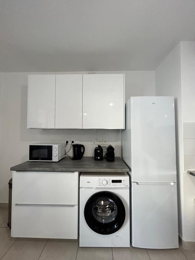 Appartement Avec Terrasse Et Box Entre Plages Et Nature Marseille Bagian luar foto