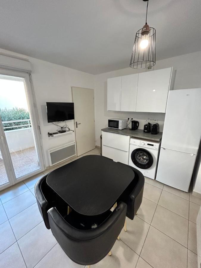 Appartement Avec Terrasse Et Box Entre Plages Et Nature Marseille Bagian luar foto