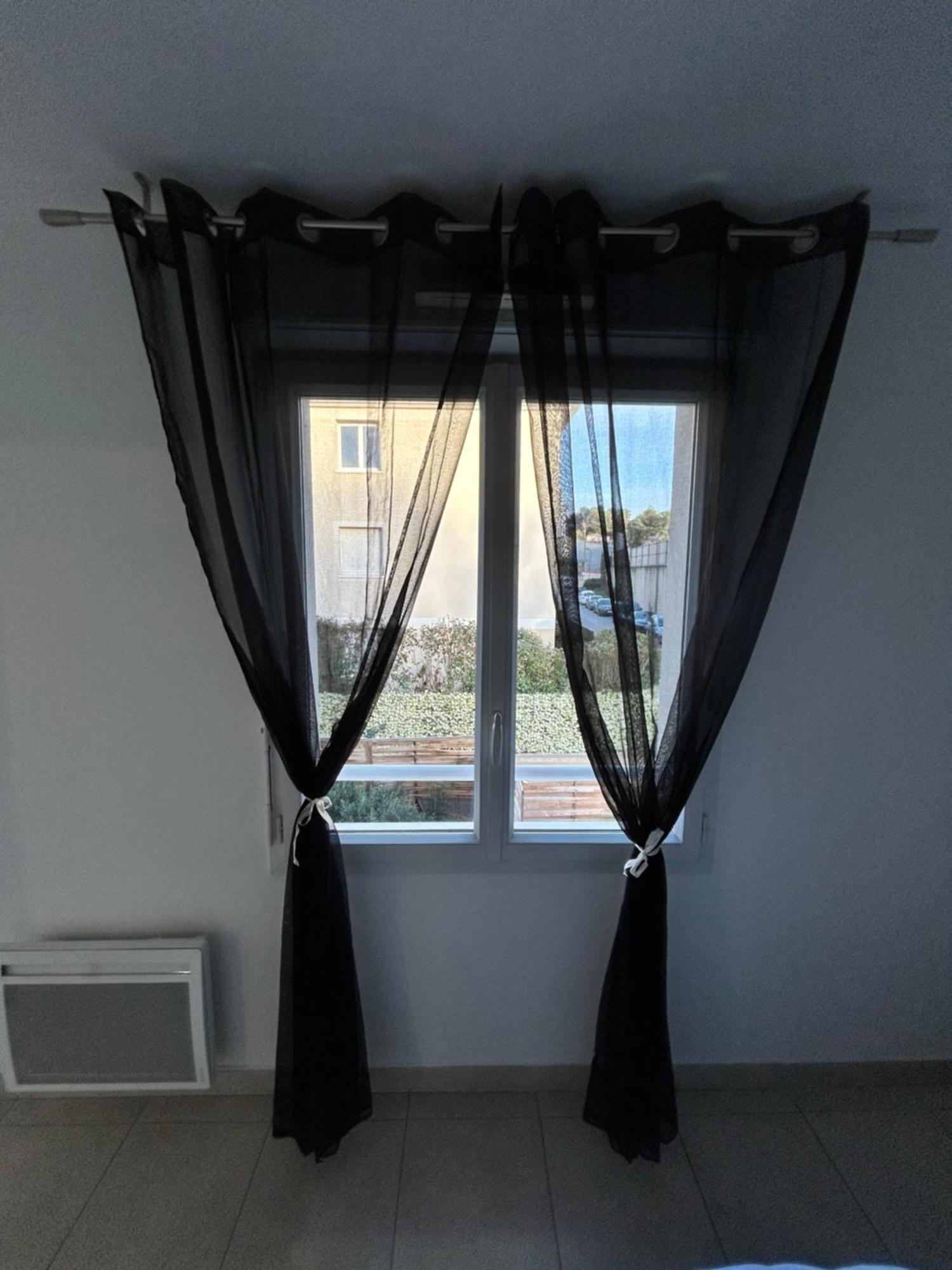 Appartement Avec Terrasse Et Box Entre Plages Et Nature Marseille Bagian luar foto