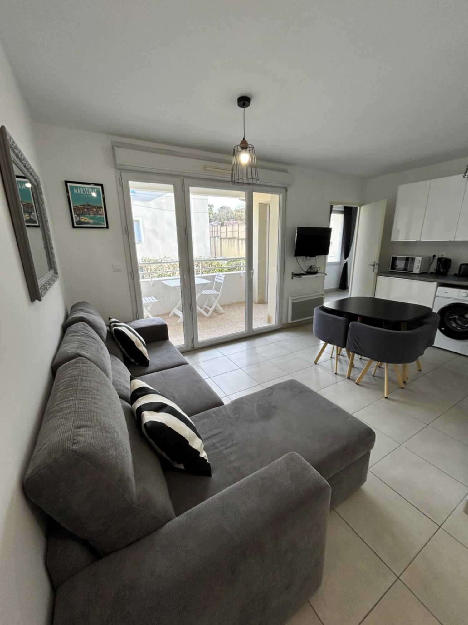 Appartement Avec Terrasse Et Box Entre Plages Et Nature Marseille Bagian luar foto